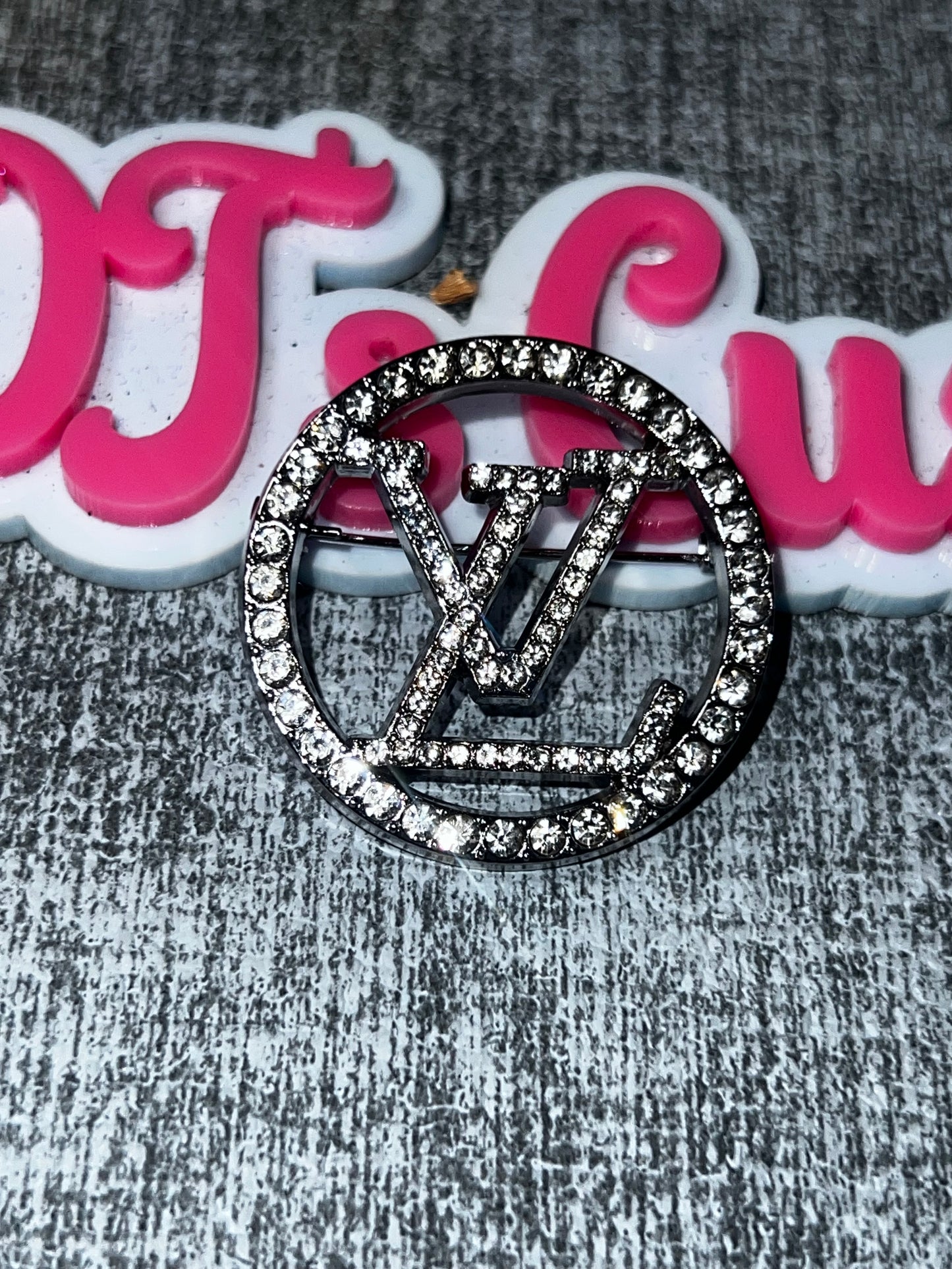 Round Rhinestone Letter Brooch – Decorative Fashion Pin