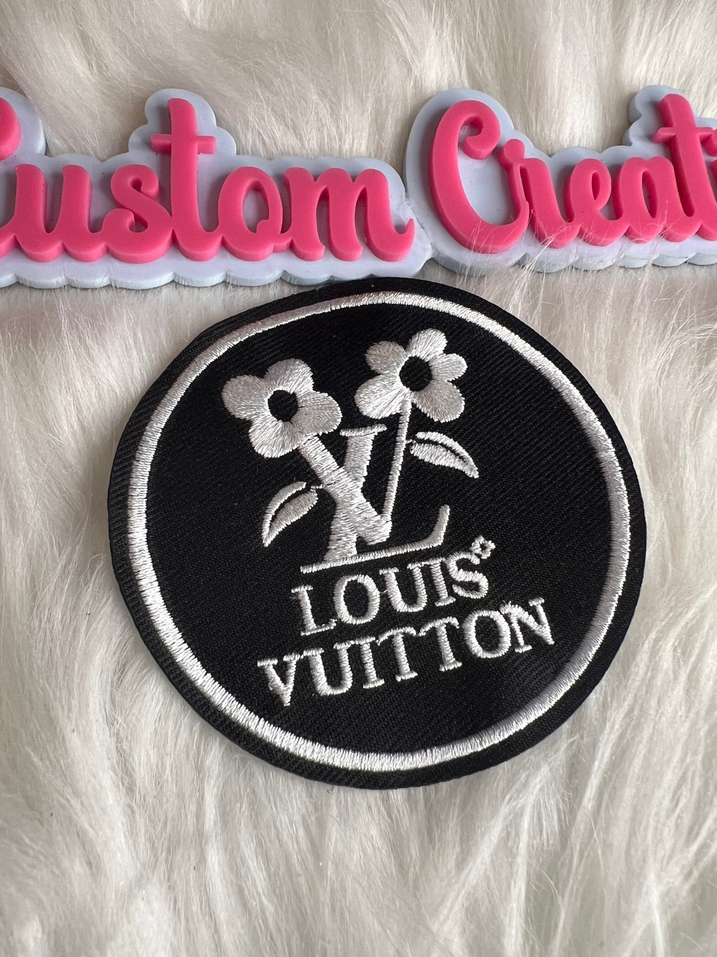 Black White LV flower circle