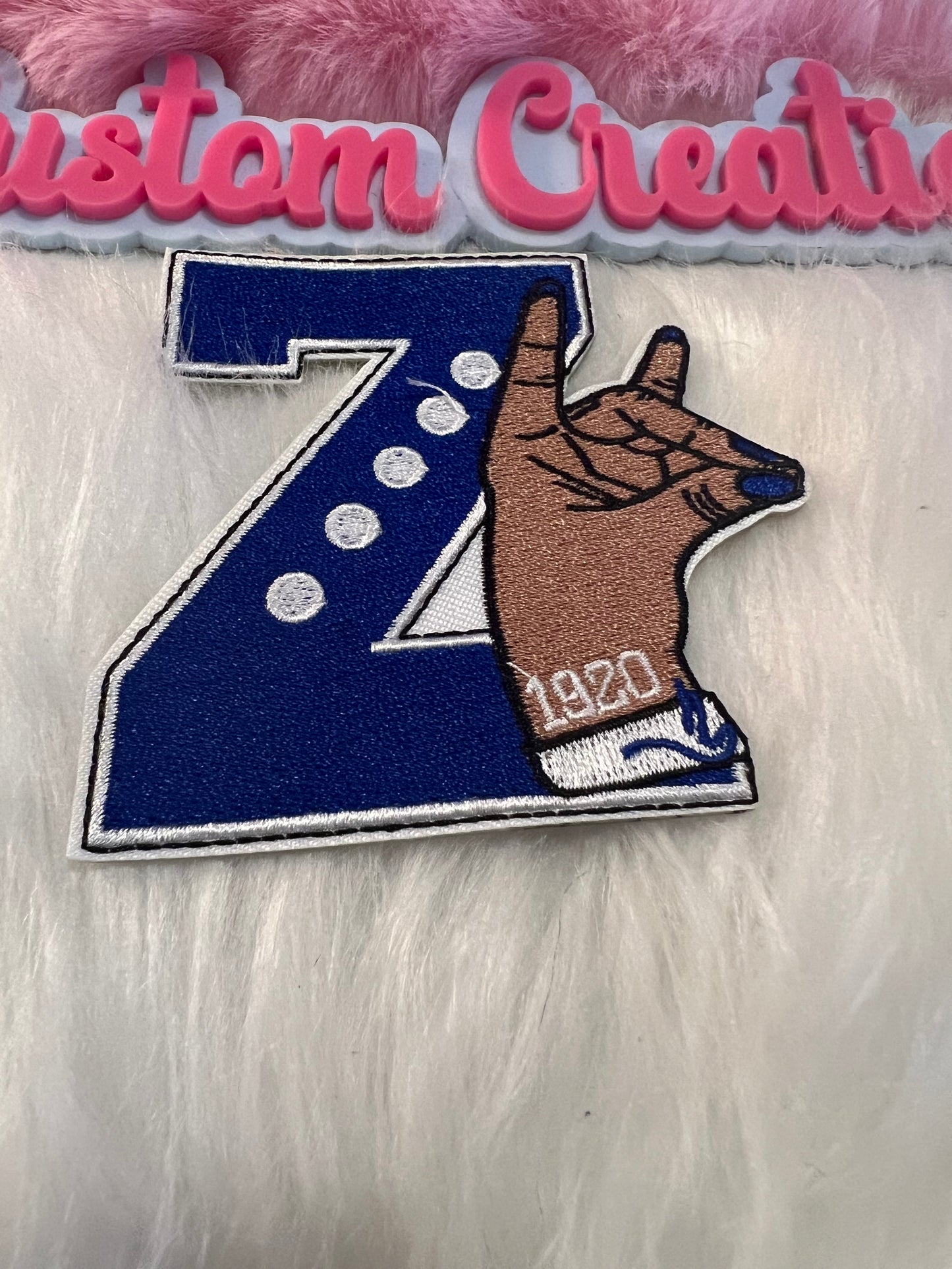 Zeta Z hand