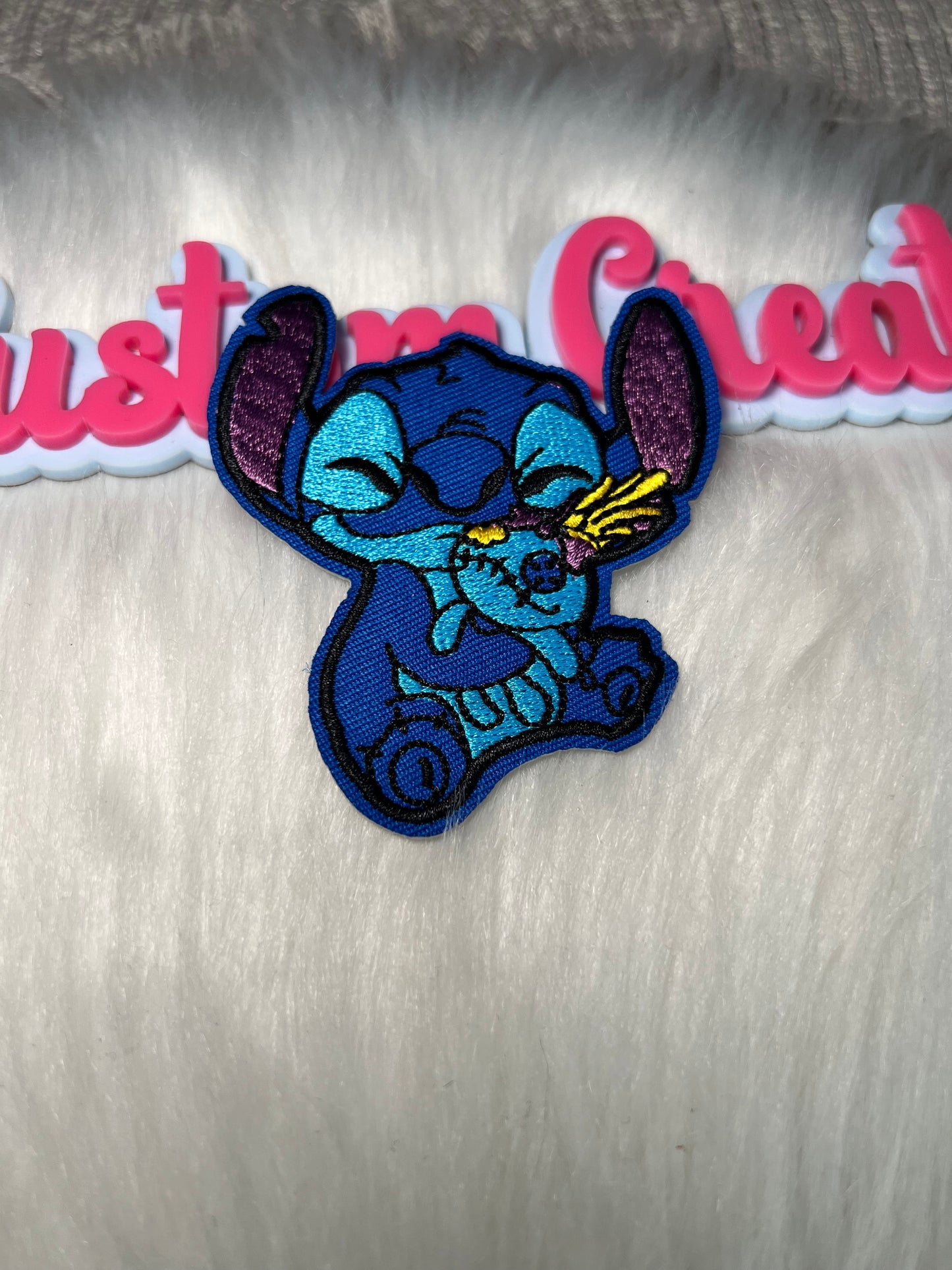 ๐ผ Stitch Hugging Duck Iron-On Patch