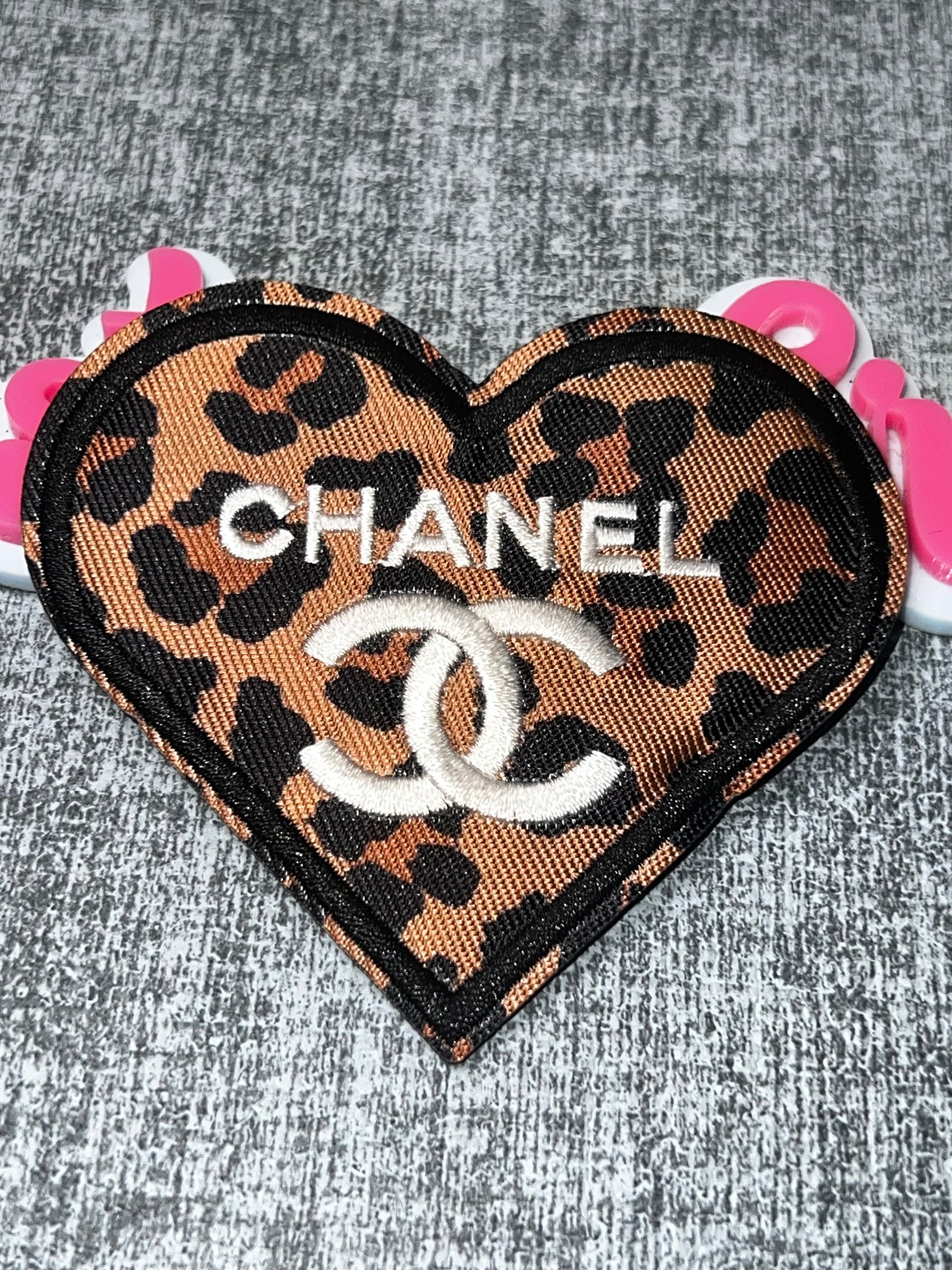Leopard Heart Fashion Embroidered Patch – Decorative Applique