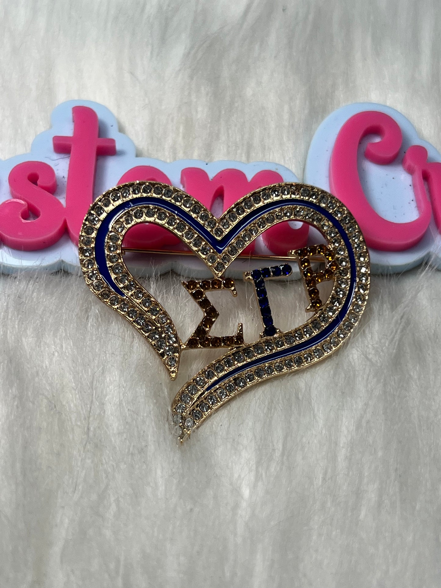 ✨ Crystal Heart Letter Pin Brooch Sigma