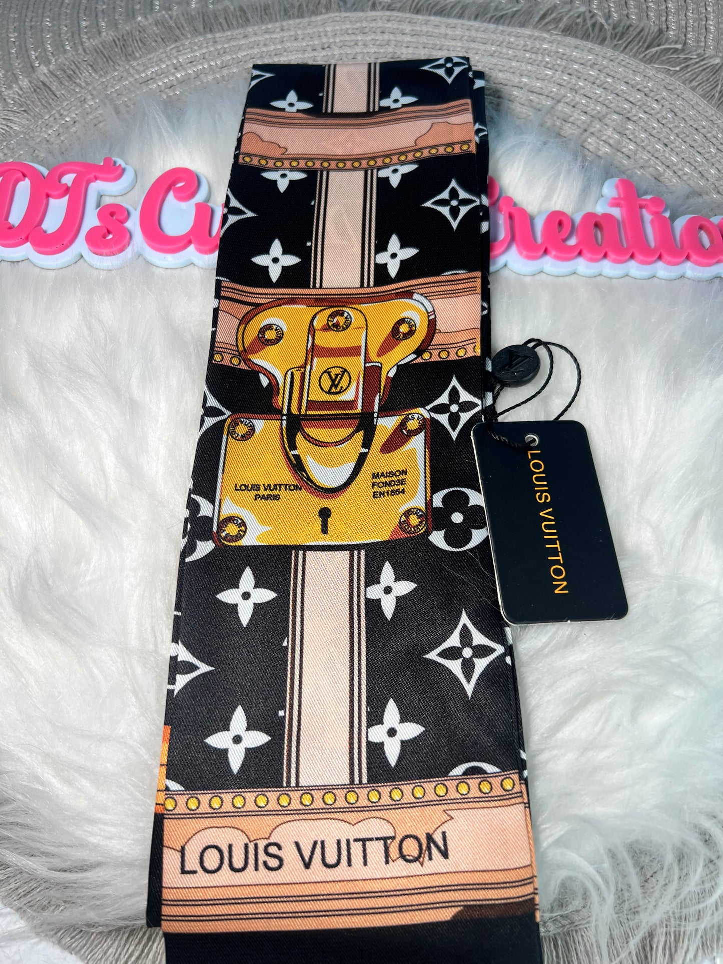 🖤 LV-Inspired Black & Gold Trunk Scarf