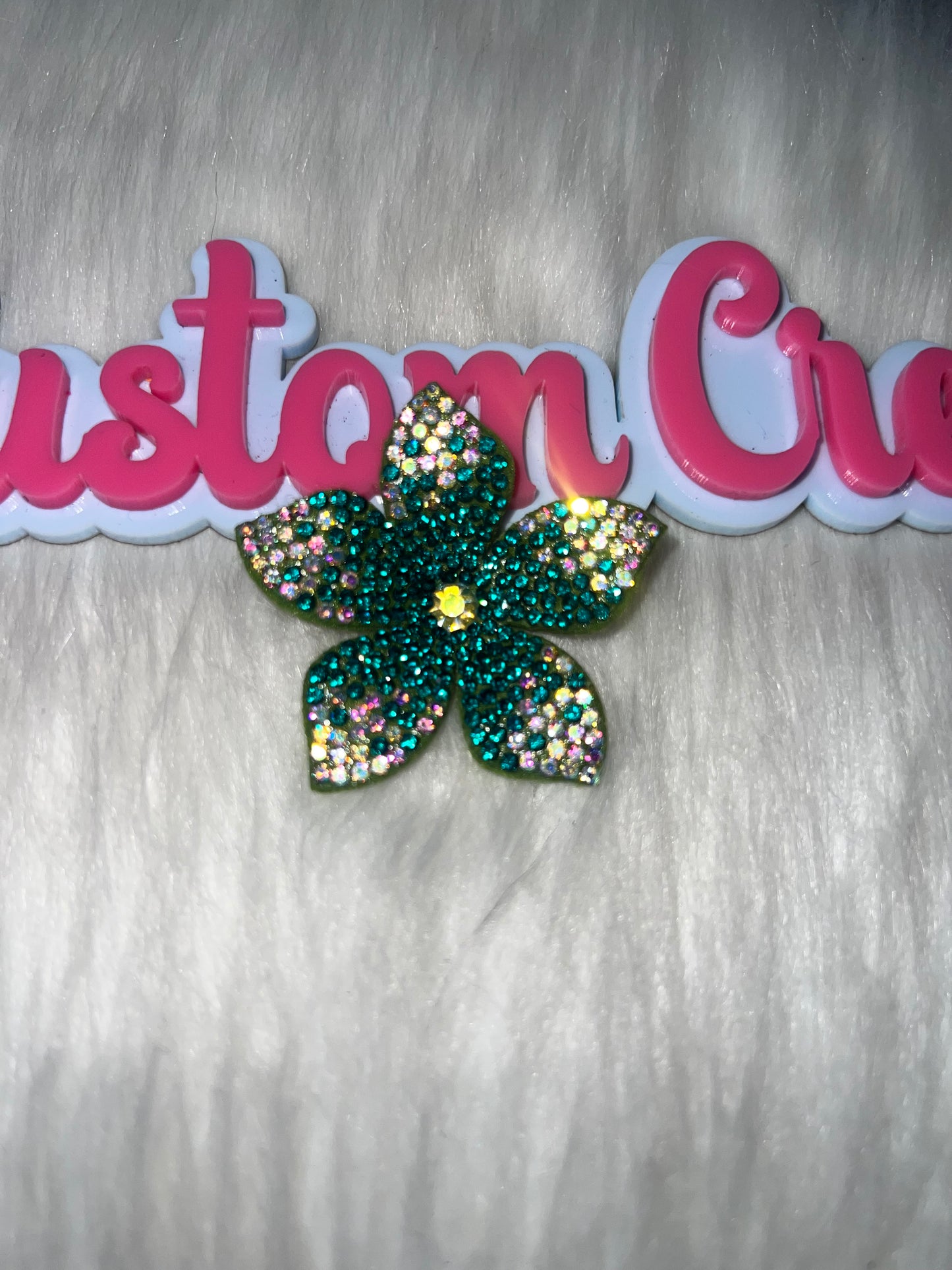 π Emerald Green Rhinestone Flower Patch