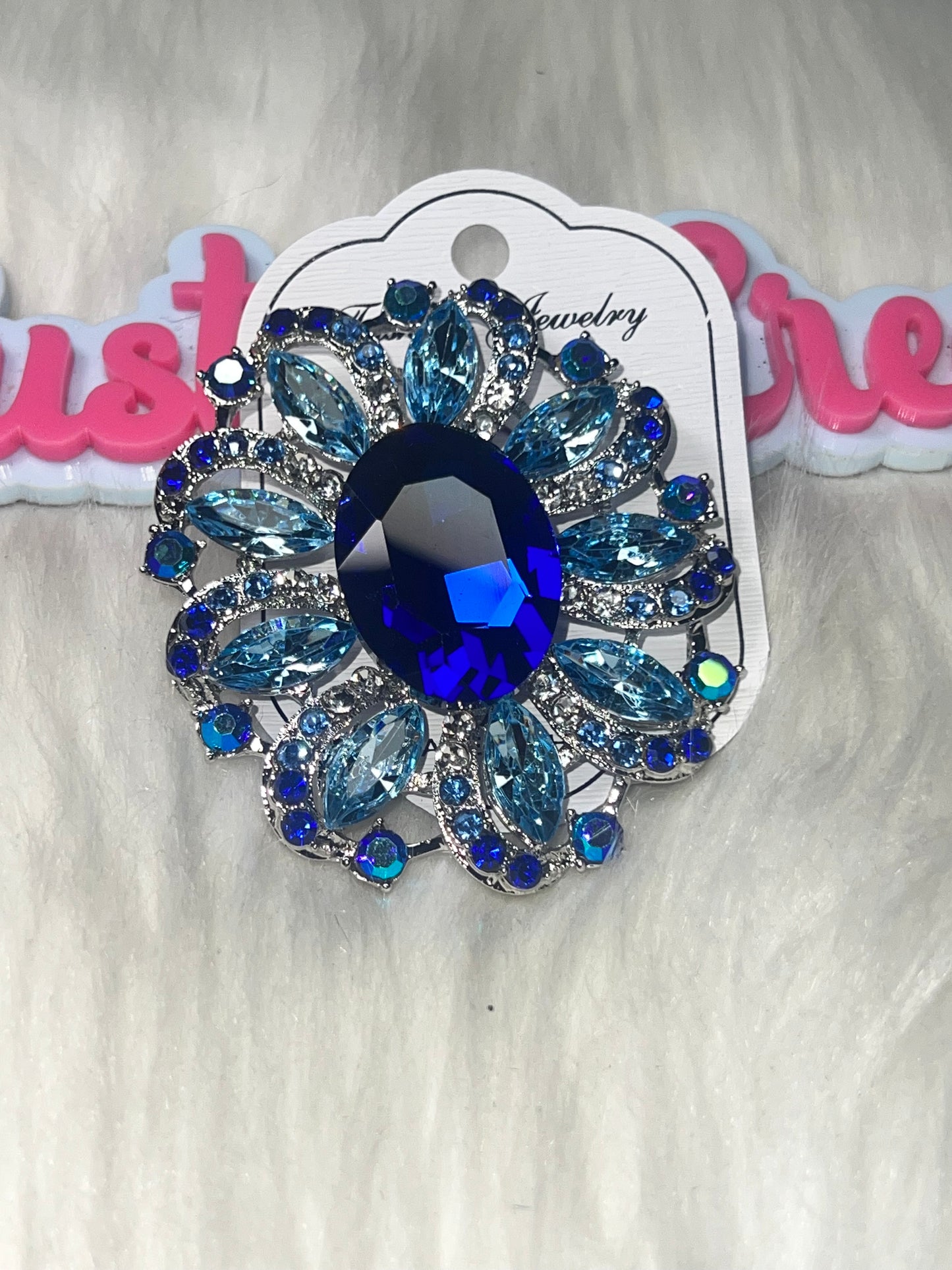 ✨ Crystal Flower Pin Brooch Blue