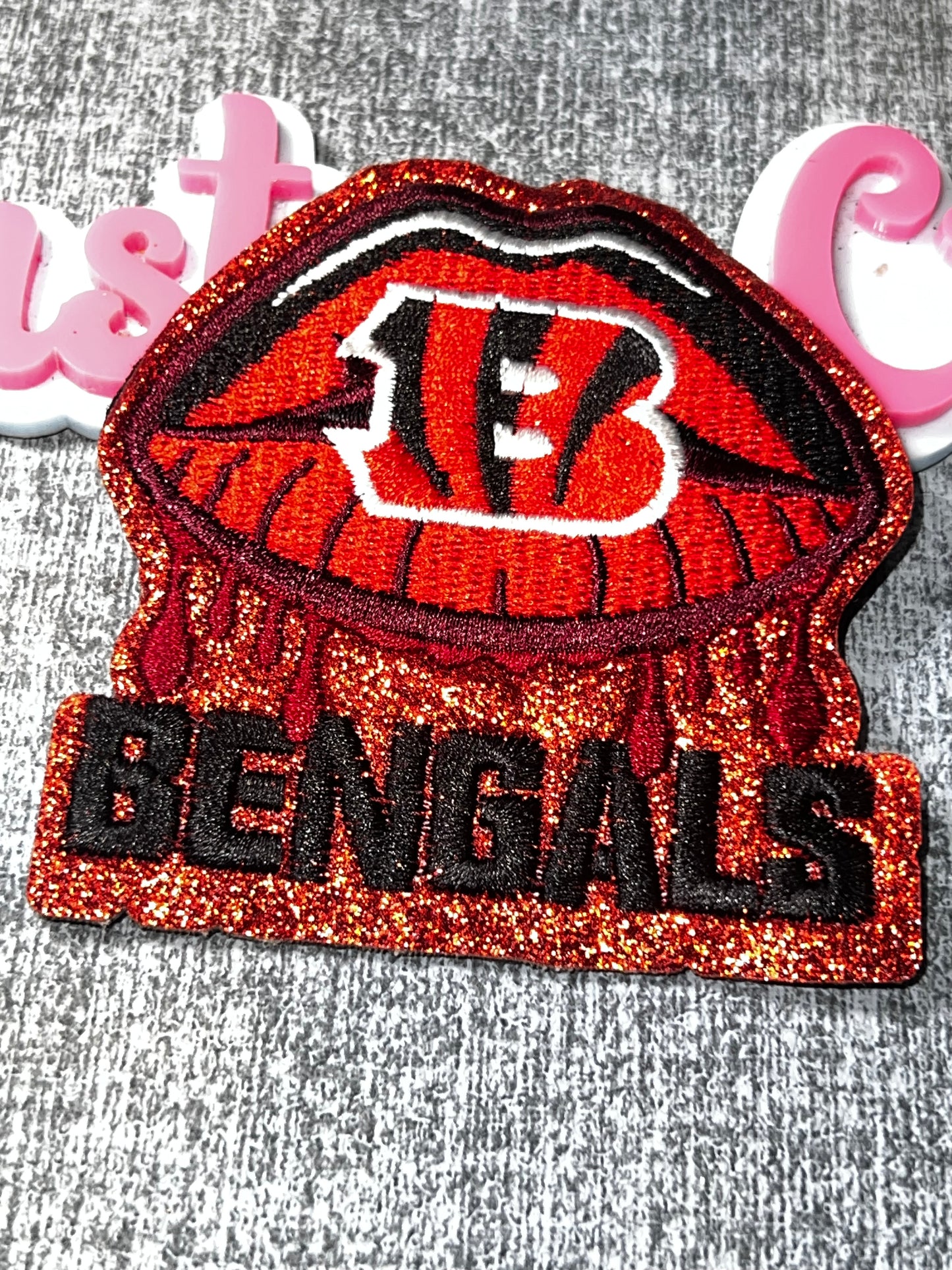 Orange & Black Lips Embroidered Patch – Glitter Fan Iron On Applique