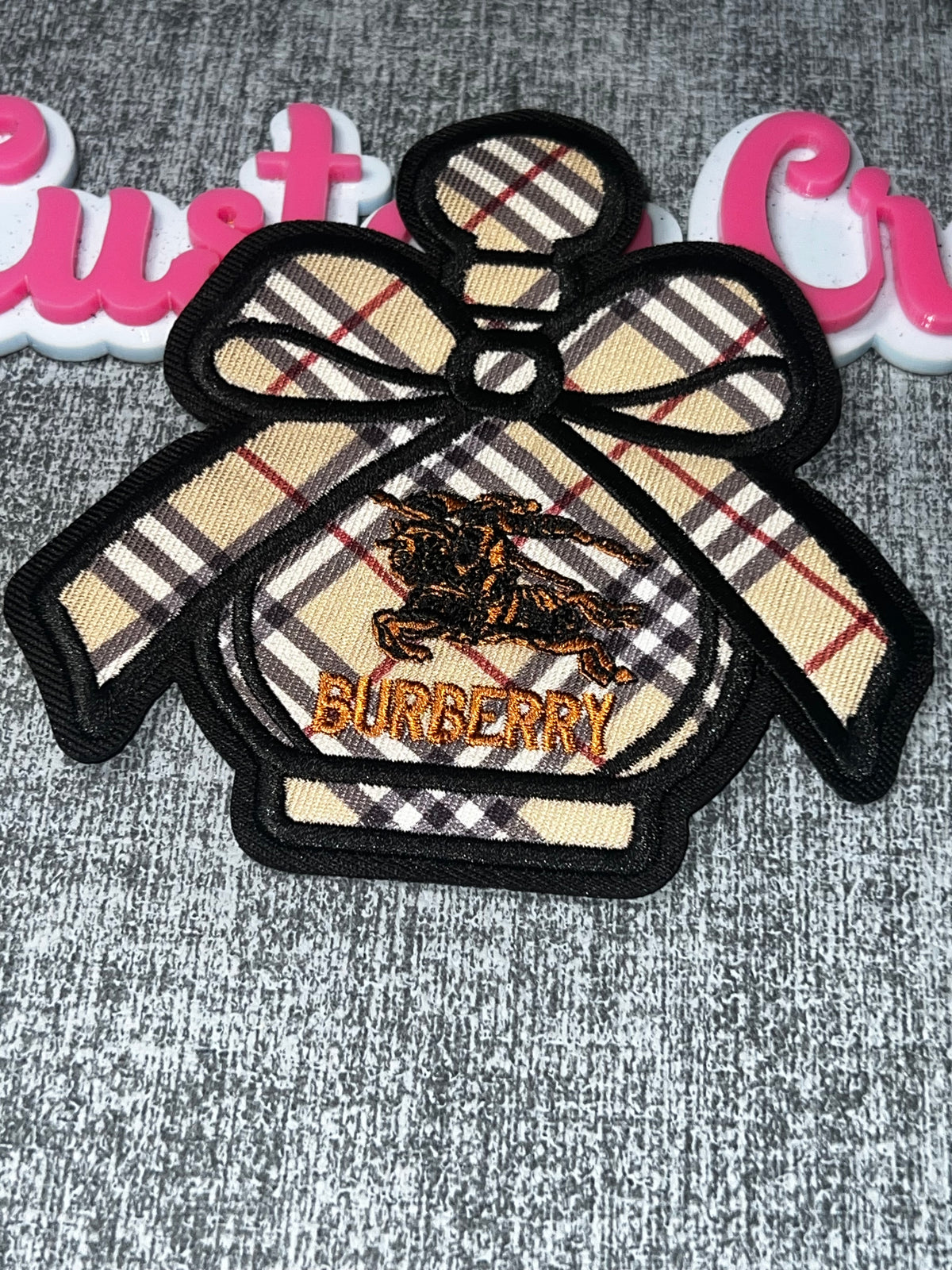 Plaid Perfume Bottle Bow Patch – Embroidered Iron On Applique