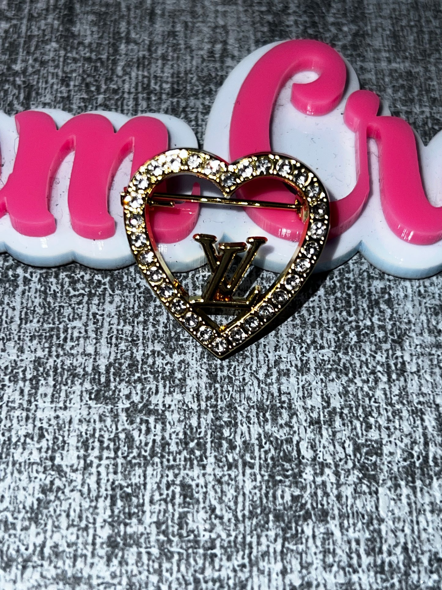 Rhinestone Heart Letter Brooch Pin Gold Tone – Sparkle Fashion Brooch