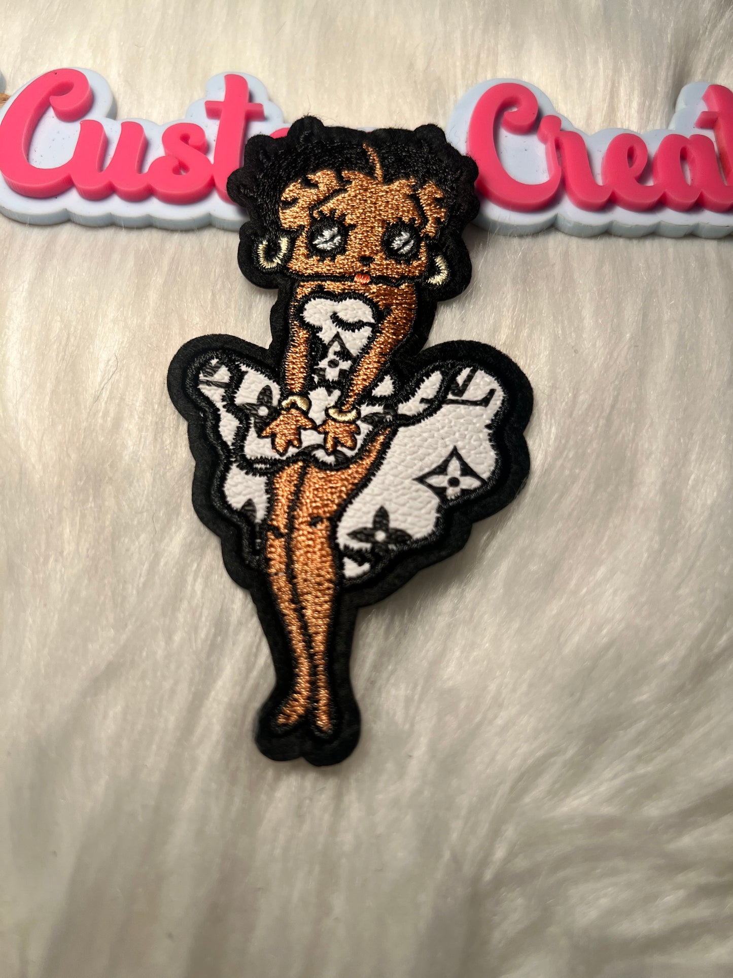 White LV Betty