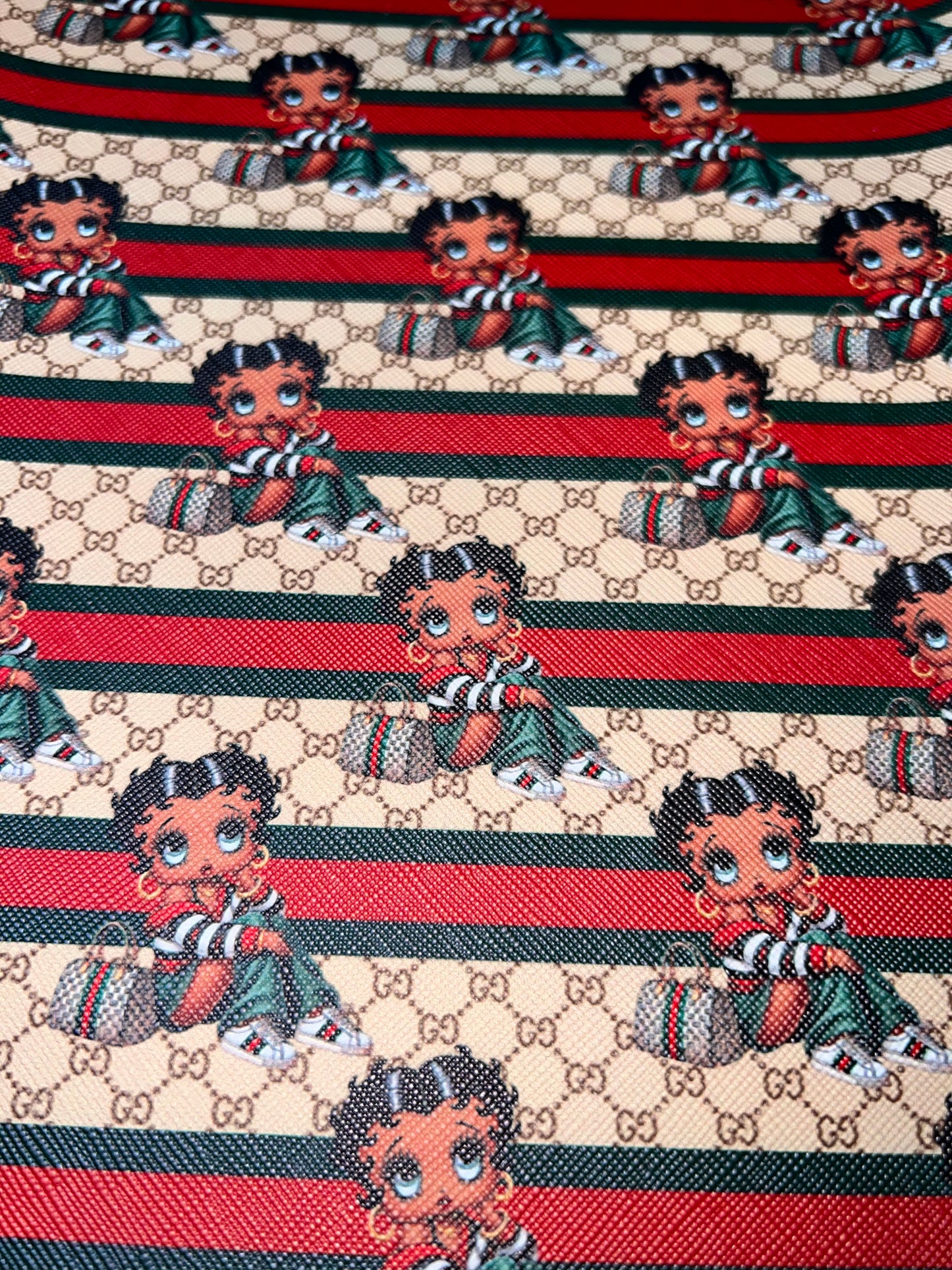 👧🏽 Fashion Doll Stripe Faux Leather Sheet