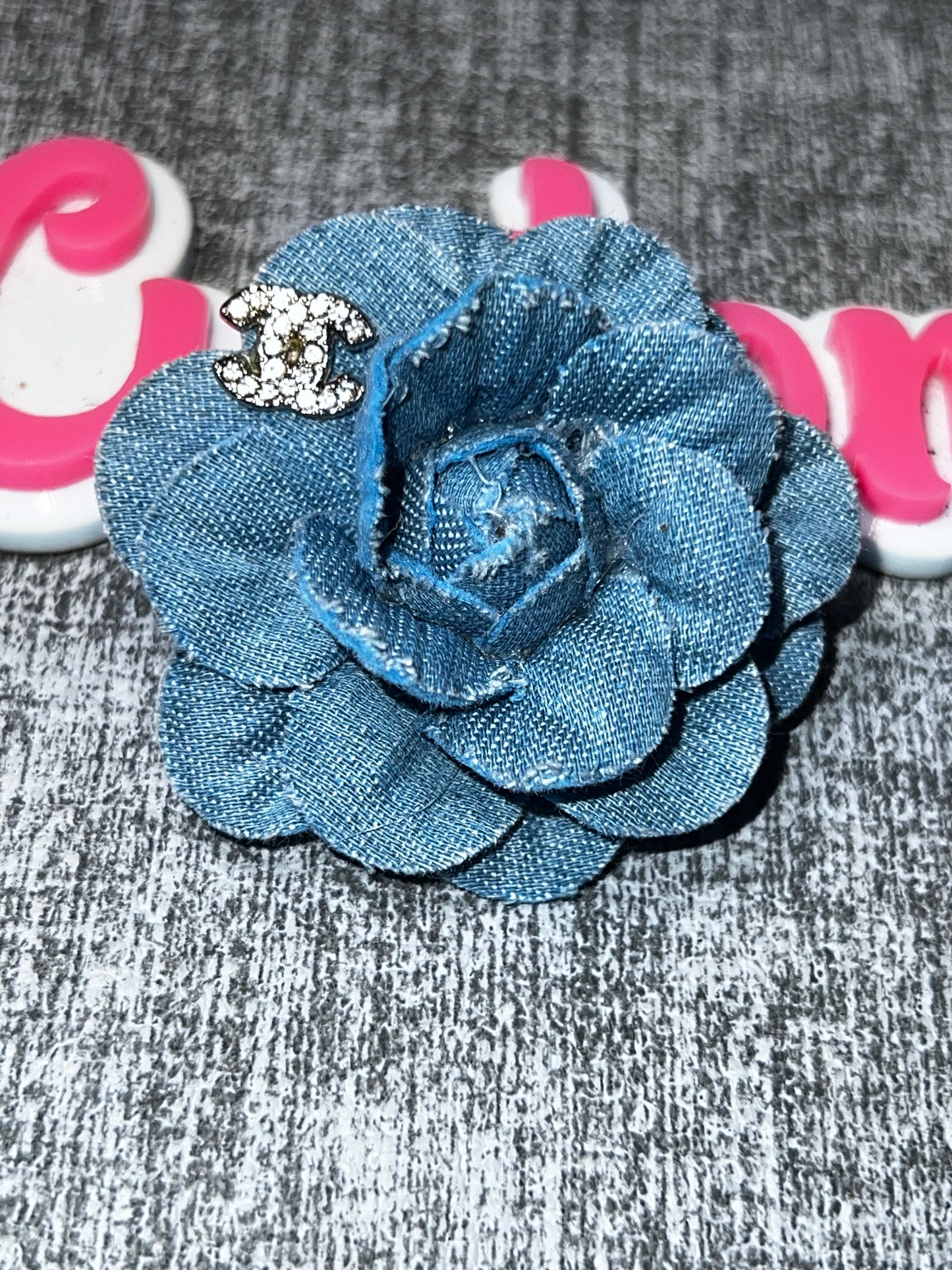 Denim Flower Decorative Appliqué – Floral Fashion Embellishment Brooch