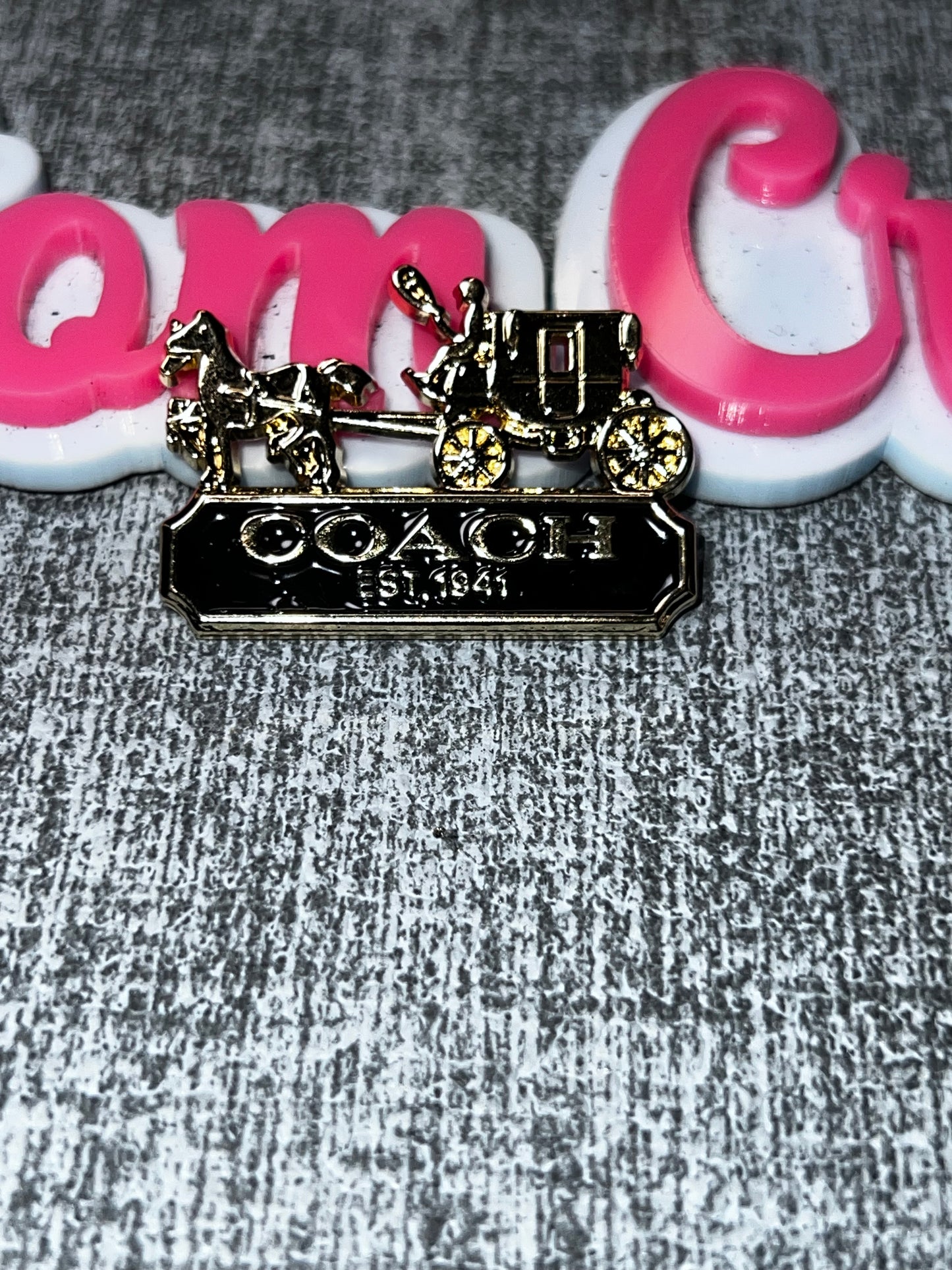 Black Horse & Carriage Flat Back Charm – Decorative Metal Embellishment for DIY Crafts