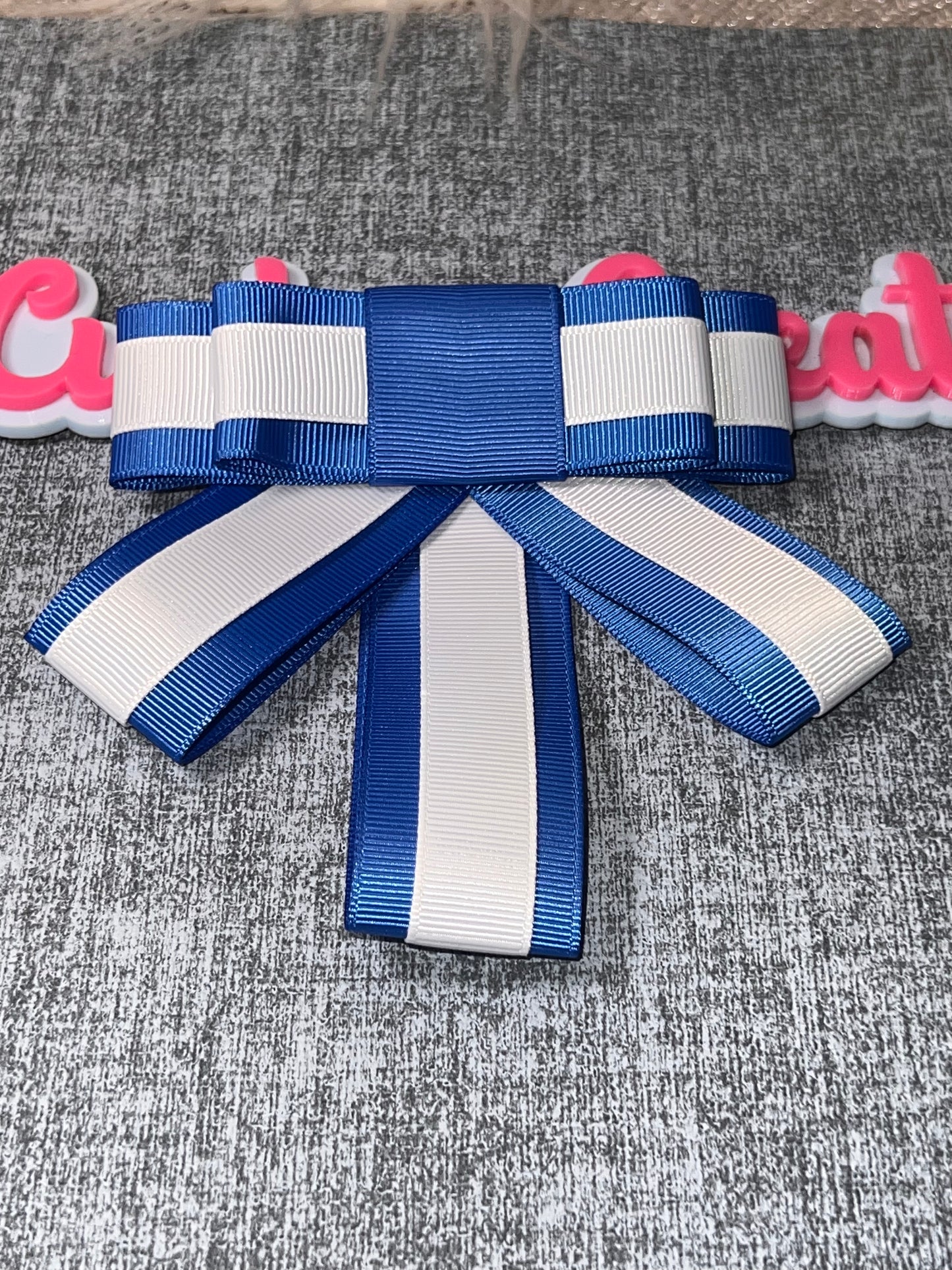 Double Ribbon Statement Bow – Blue & White Zeta Colors