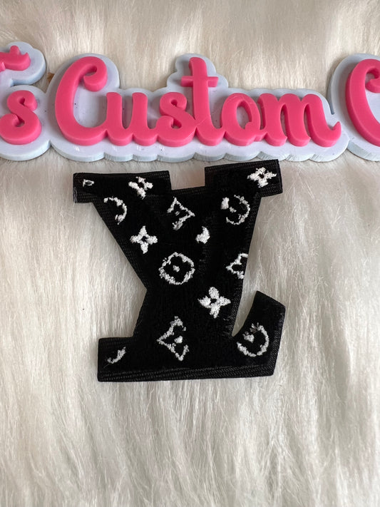 Fluffy Black White LV