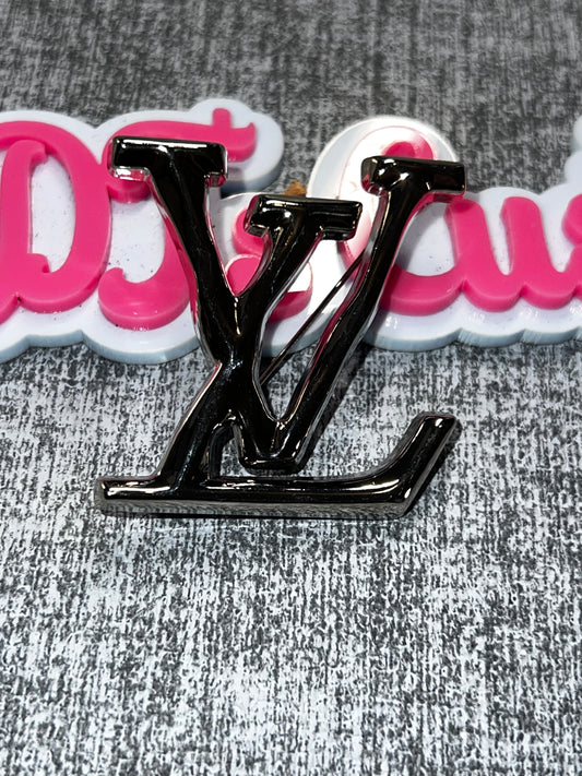 Glossy Letter Fashion Brooch – Decorative Metal Pin