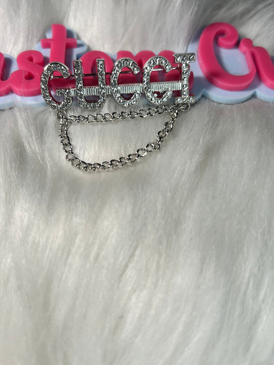 💎 Silver “GUCCI” Chain Brooch