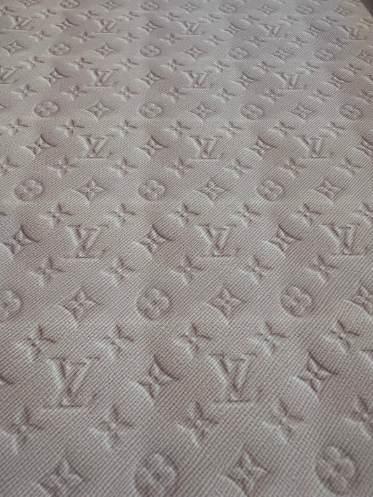 Tan LV