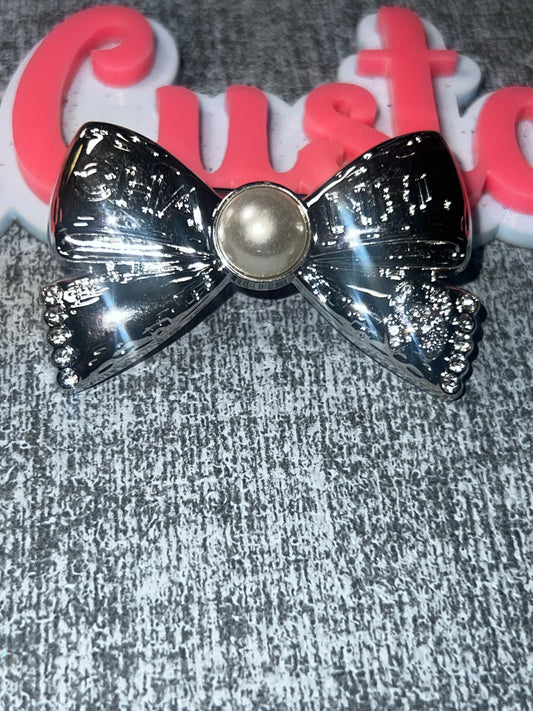 Silver Pearl Bow Rhinestone Brooch Pin – Elegant Statement Fashion Jewelry