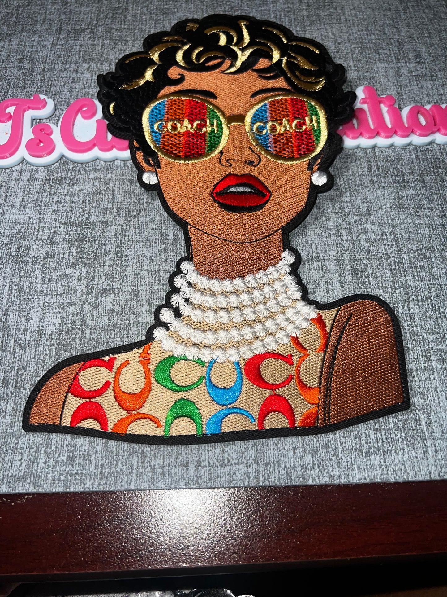 Colorful Fashion Lady Embroidered Iron-On Patch | Pearl Necklace Girl Appliqué