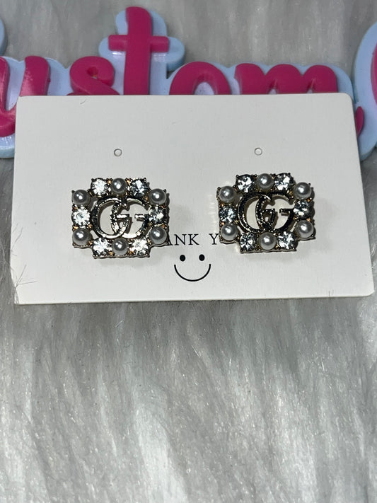 🤍 Pearl & Crystal Double Letter Stud Earrings