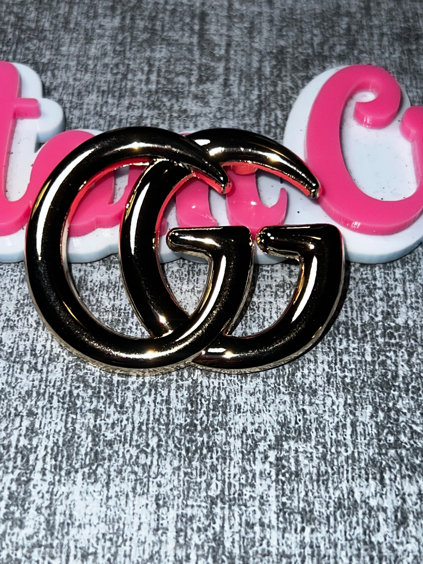 Smooth Double Letter Brooch – Gold Fashion Pin for Jackets, Bags & DIY Projects