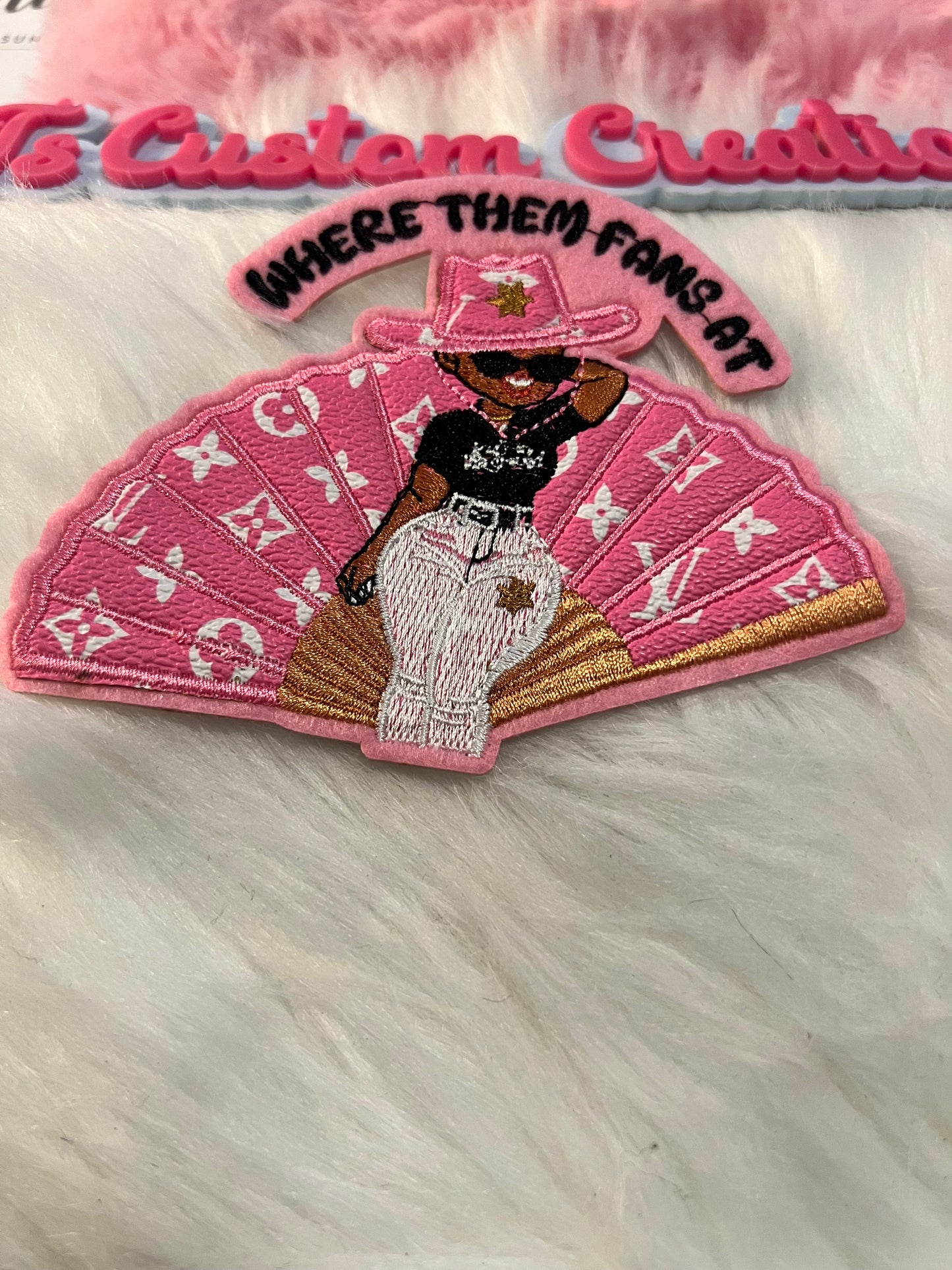Pink LV Where them fan at Sheriff small