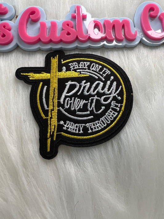 Gold Black White Pray