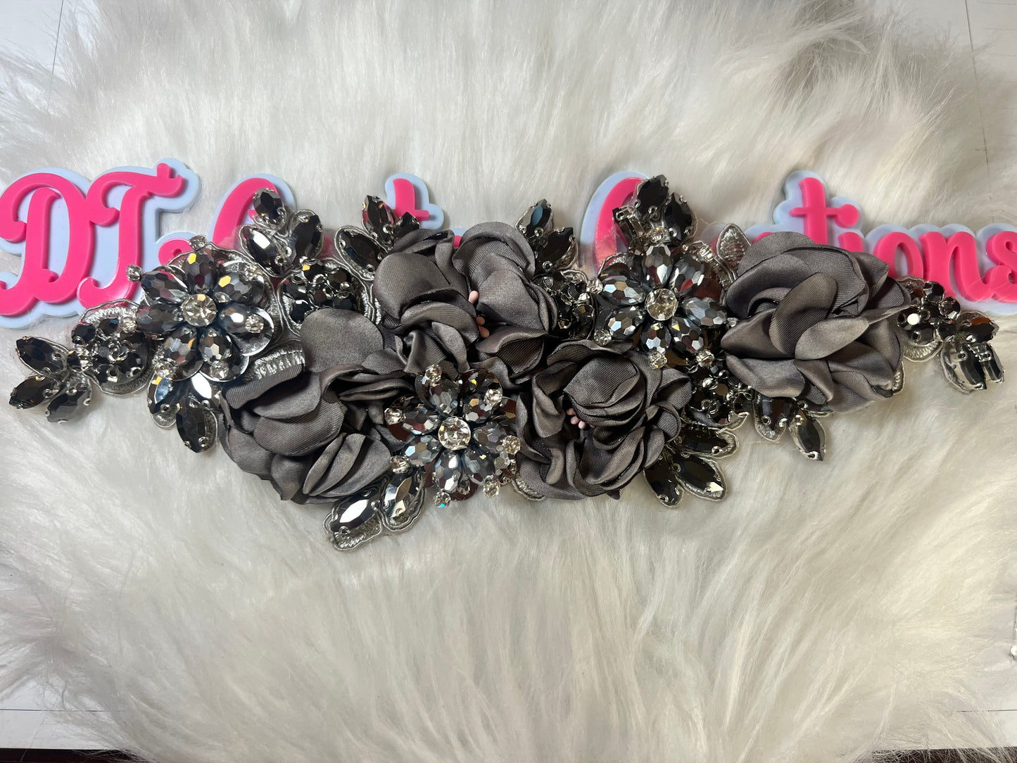 🩶 Silver Grey 3D Floral Appliqué