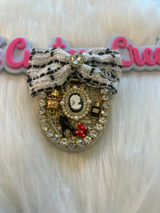 Bow tie White CC Lady Brooch
