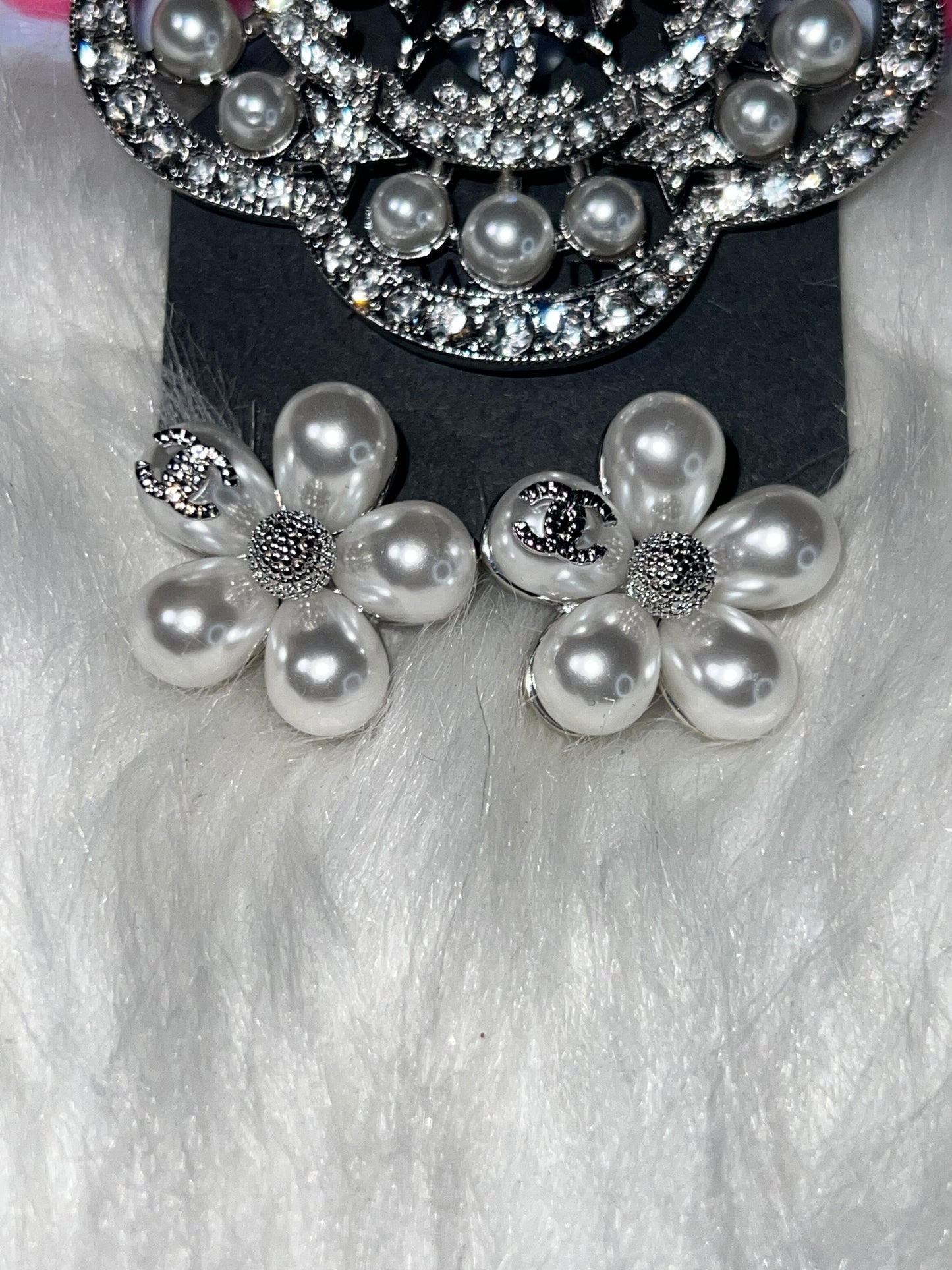 Pearl Flower Brooch & Pearl CC Flower Earrings Set