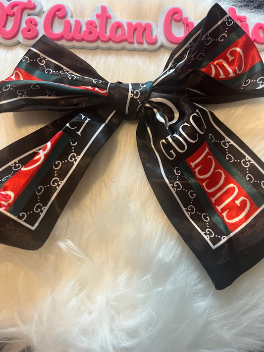 GG Red Back White Ribbon