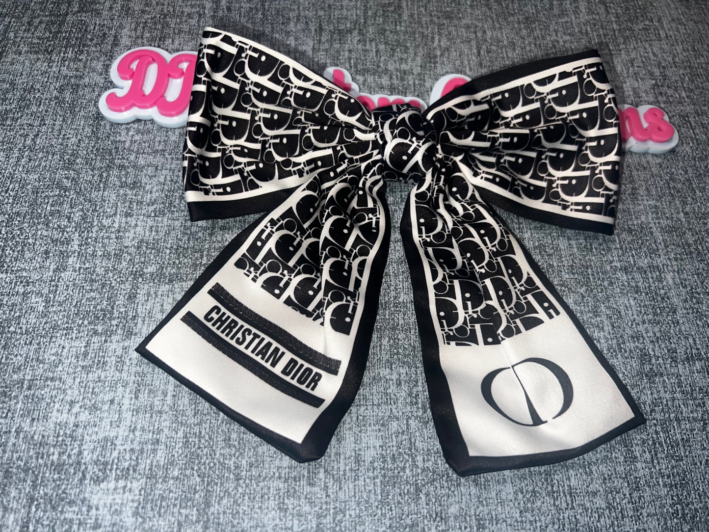 Black Cream Luxe Pattern Hair Bow – Statement Fashion Bow Accessory