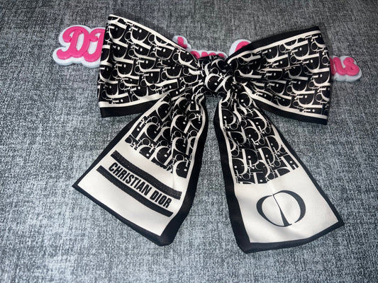 Black Cream Luxe Pattern Hair Bow – Statement Fashion Bow Accessory