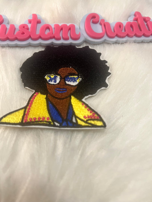 Lady in yellow jacket possible Sigma colors