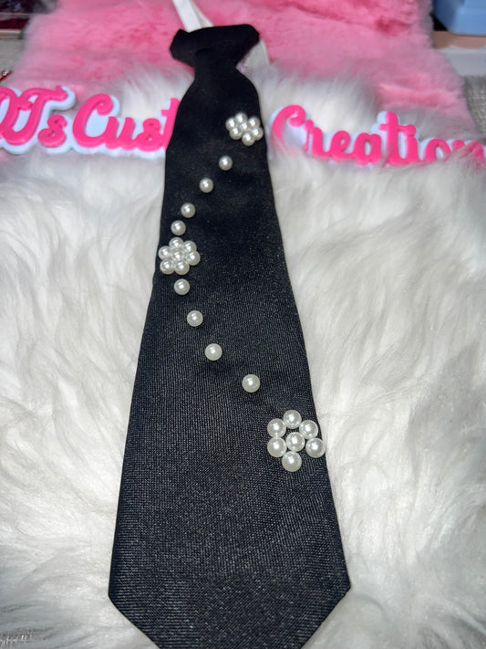 Pearl Accent Statement Tie