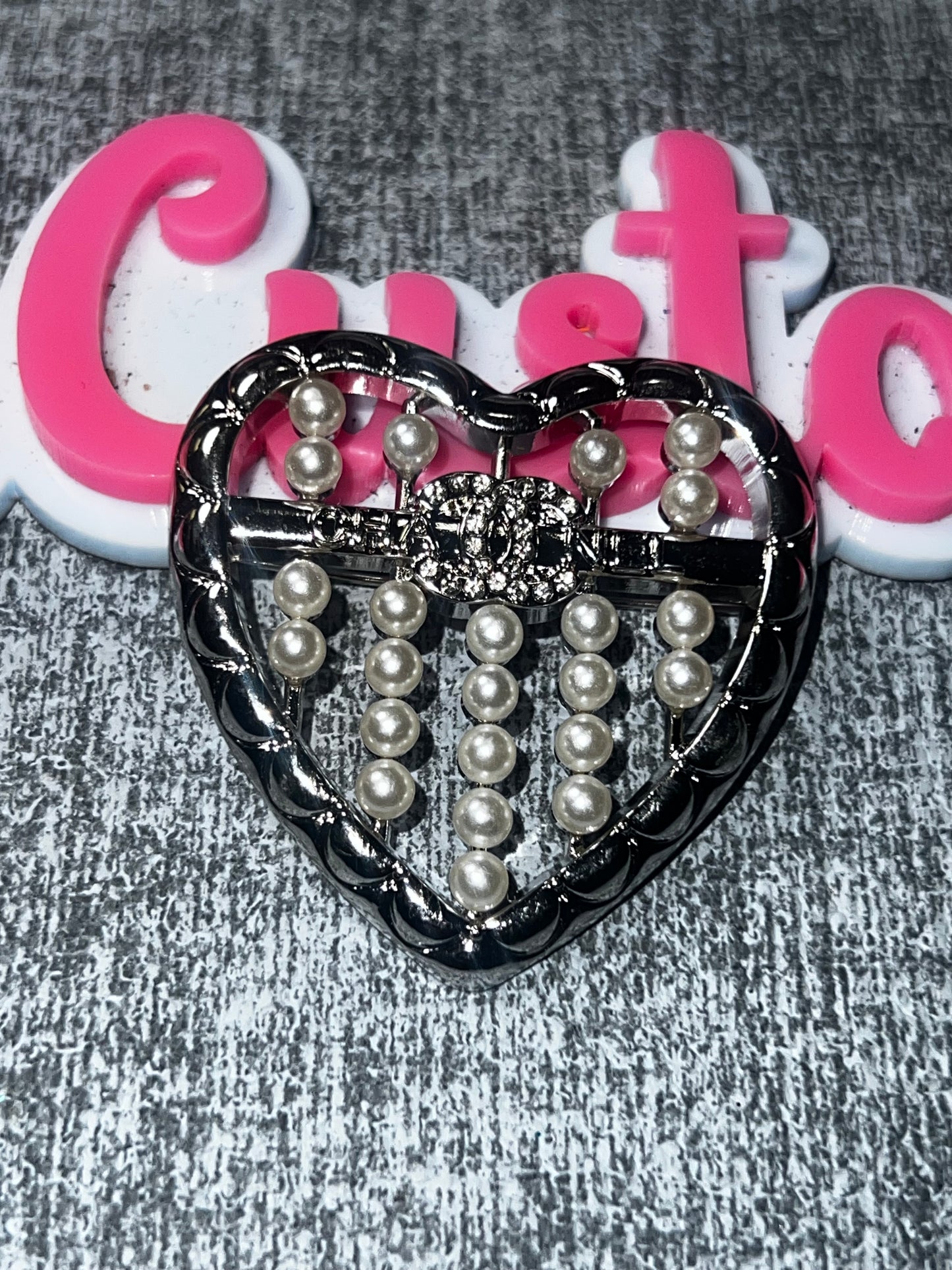 Silver Heart Pearl Rhinestone Brooch Pin – Elegant Statement Jewelry
