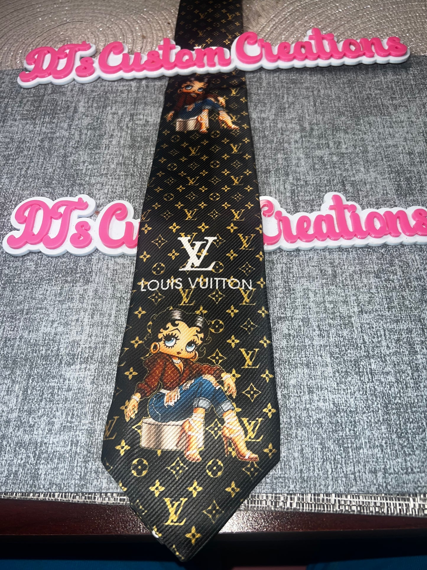 Black Luxe Girl Statement Tie – Fashion Graphic Wide Tie