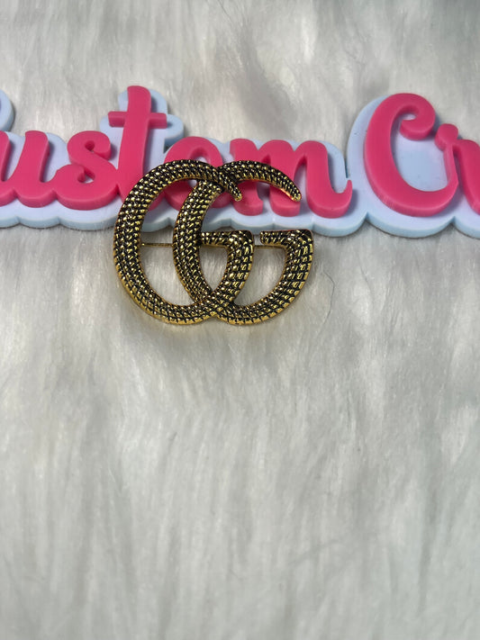💛 Gold Textured GG Brooch
