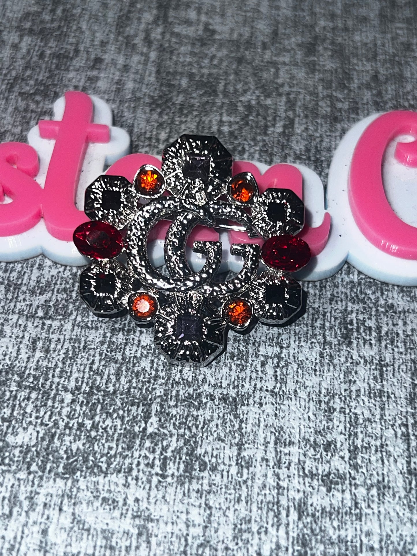 Black and Red Crystal Brooch Pin – Elegant Rhinestone Statement Jewelry