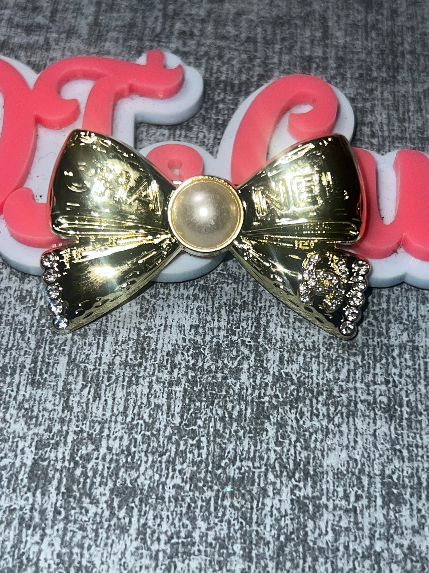 Gold Pearl Bow Rhinestone Brooch Pin – Metallic Statement Jewelry