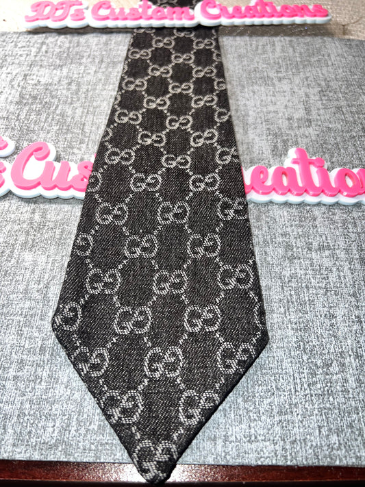 Black Geometric Necktie – Luxe Statement Tie