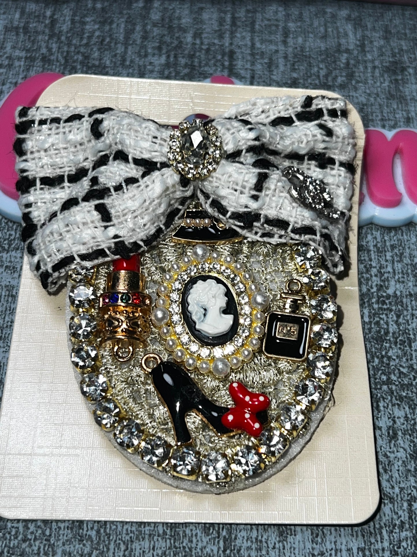 Bow & Perfume Bottle Fashion Appliqué – Luxury Style Embellishment Brooch