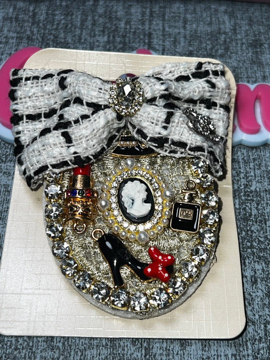 Bow & Perfume Bottle Fashion Appliqué – Luxury Style Embellishment Brooch