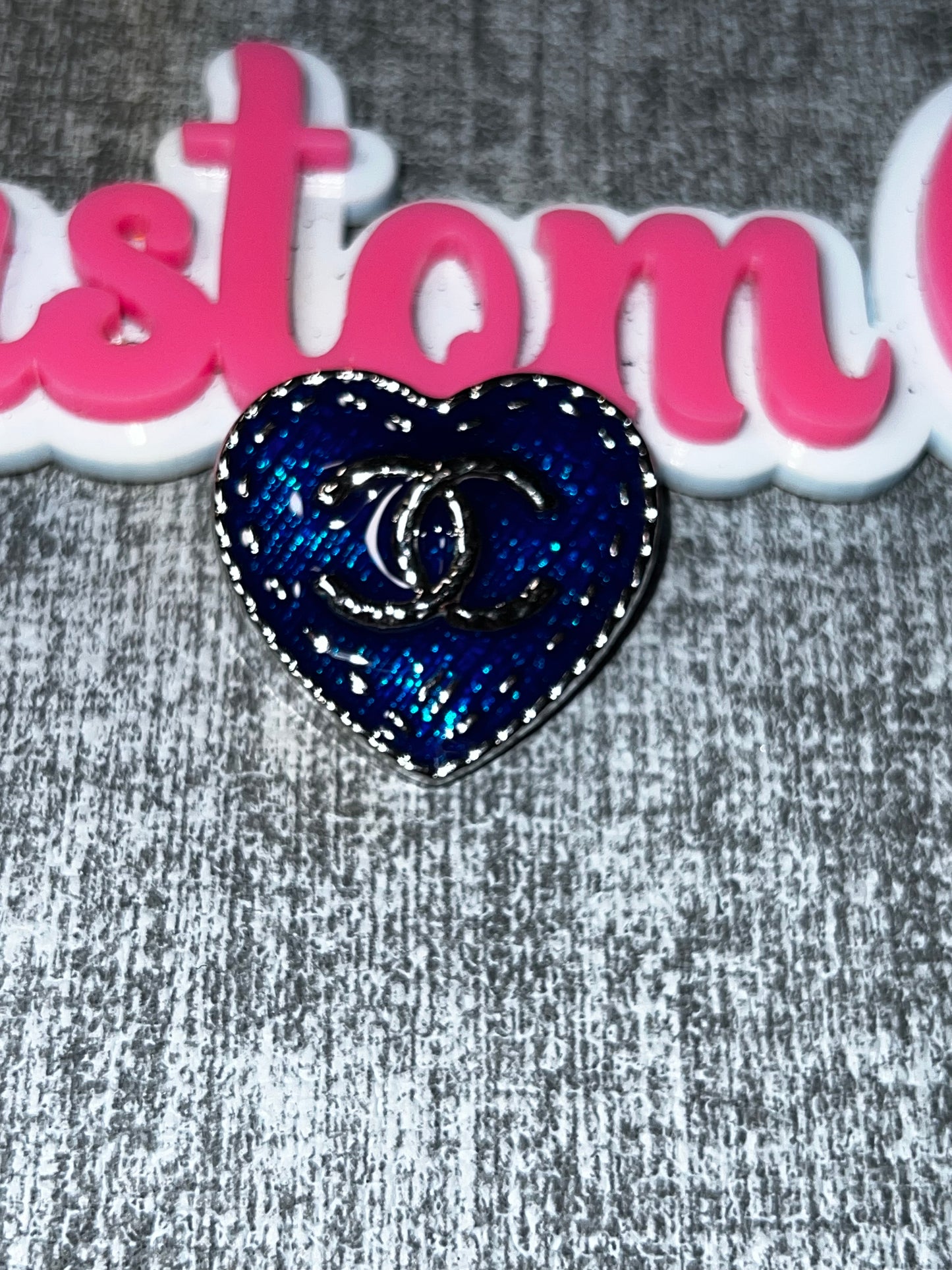 Royal Blue Glitter Heart Fashion Pin Brooch – Glam Decorative Accessory