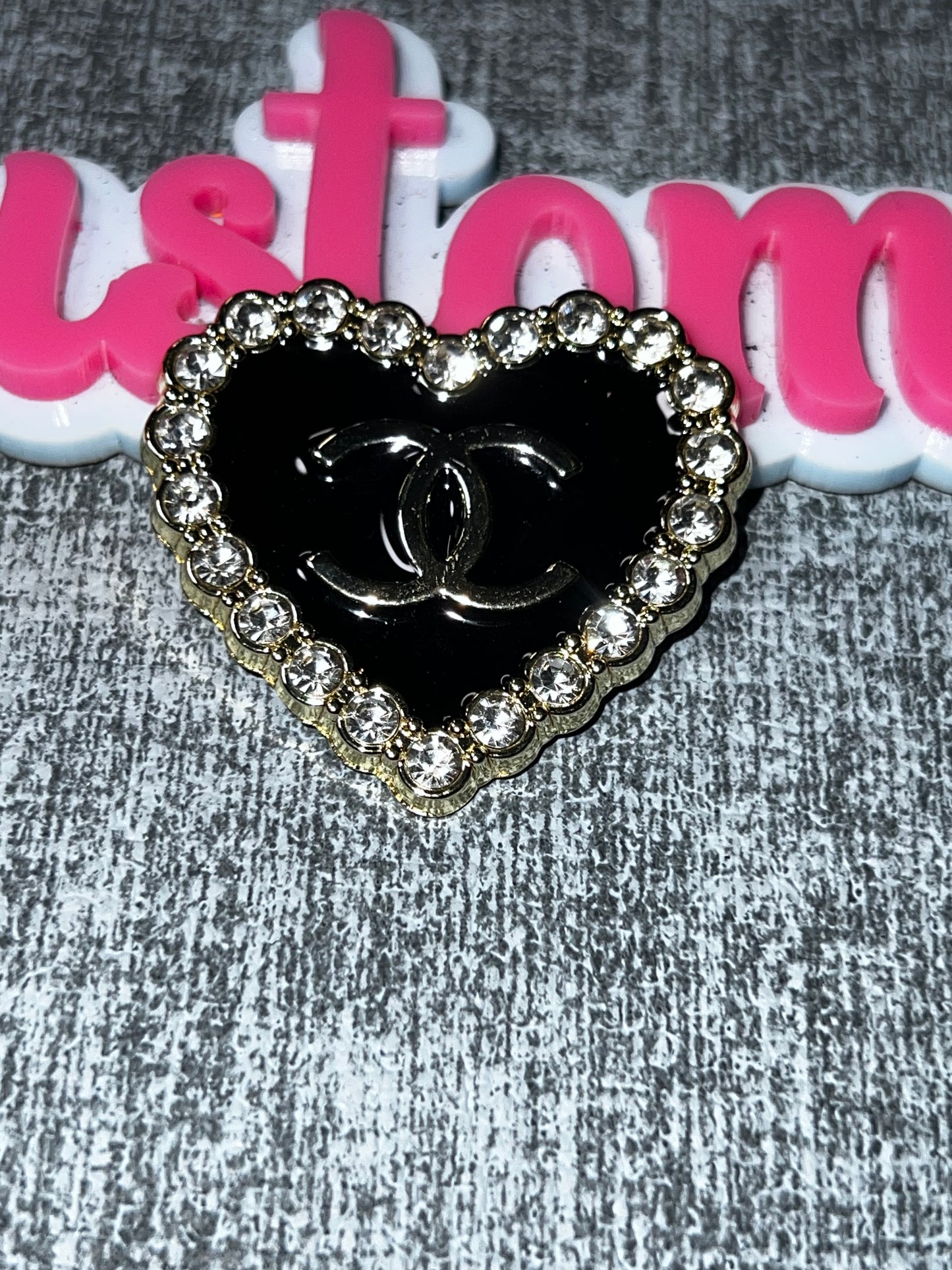 Black Rhinestone Heart Fashion Pin Brooch – Glam Decorative Accessory