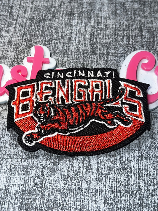 Orange Black Striped Animal Embroidered Iron-On Patch – Decorative Appliqué
