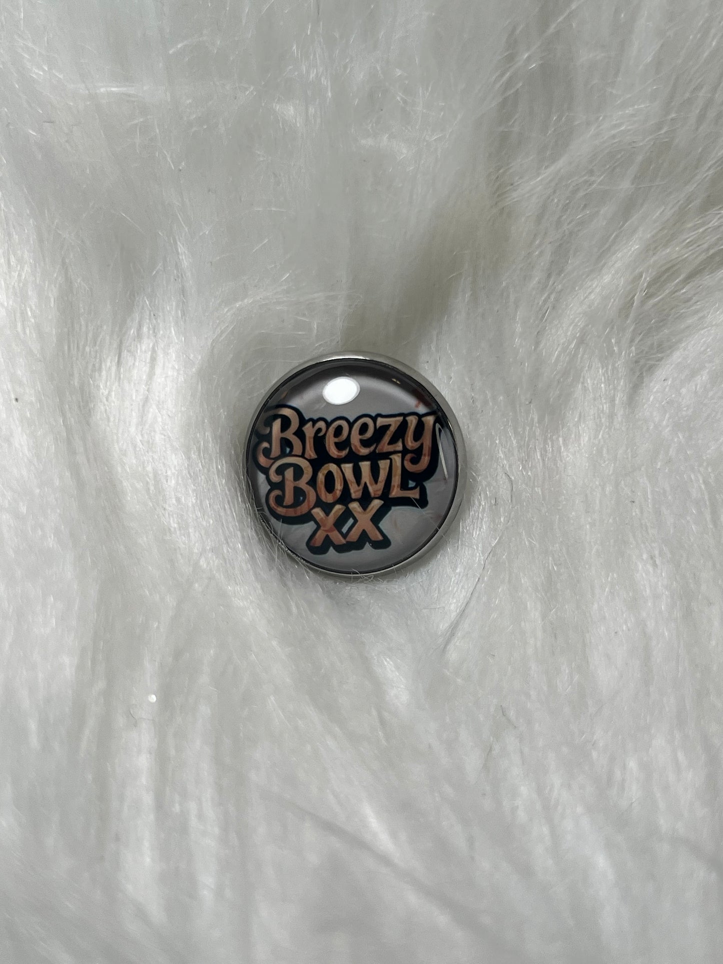 Chris Breezy Pin Big Pin