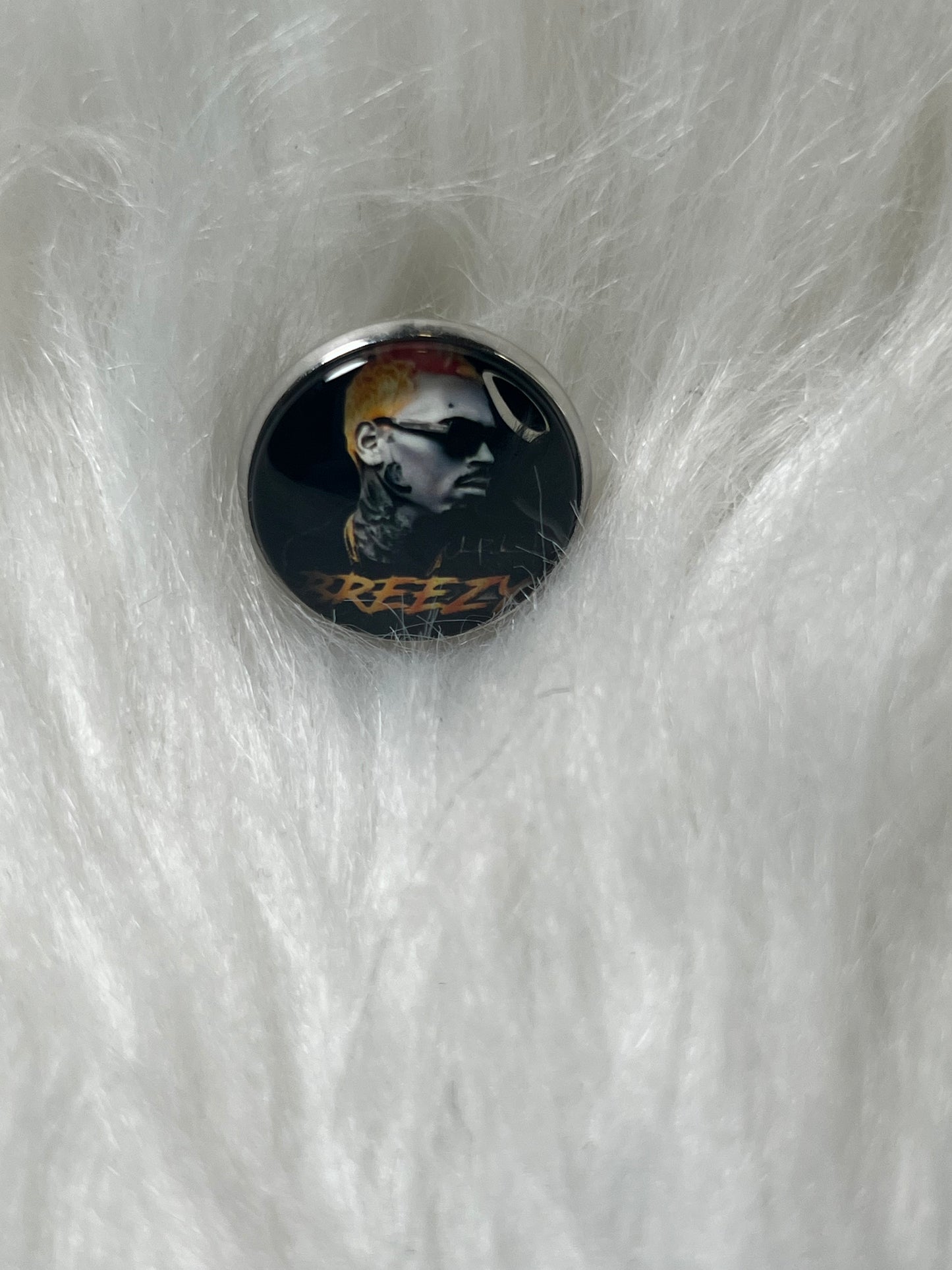 Chris Breezy Pin small Pin