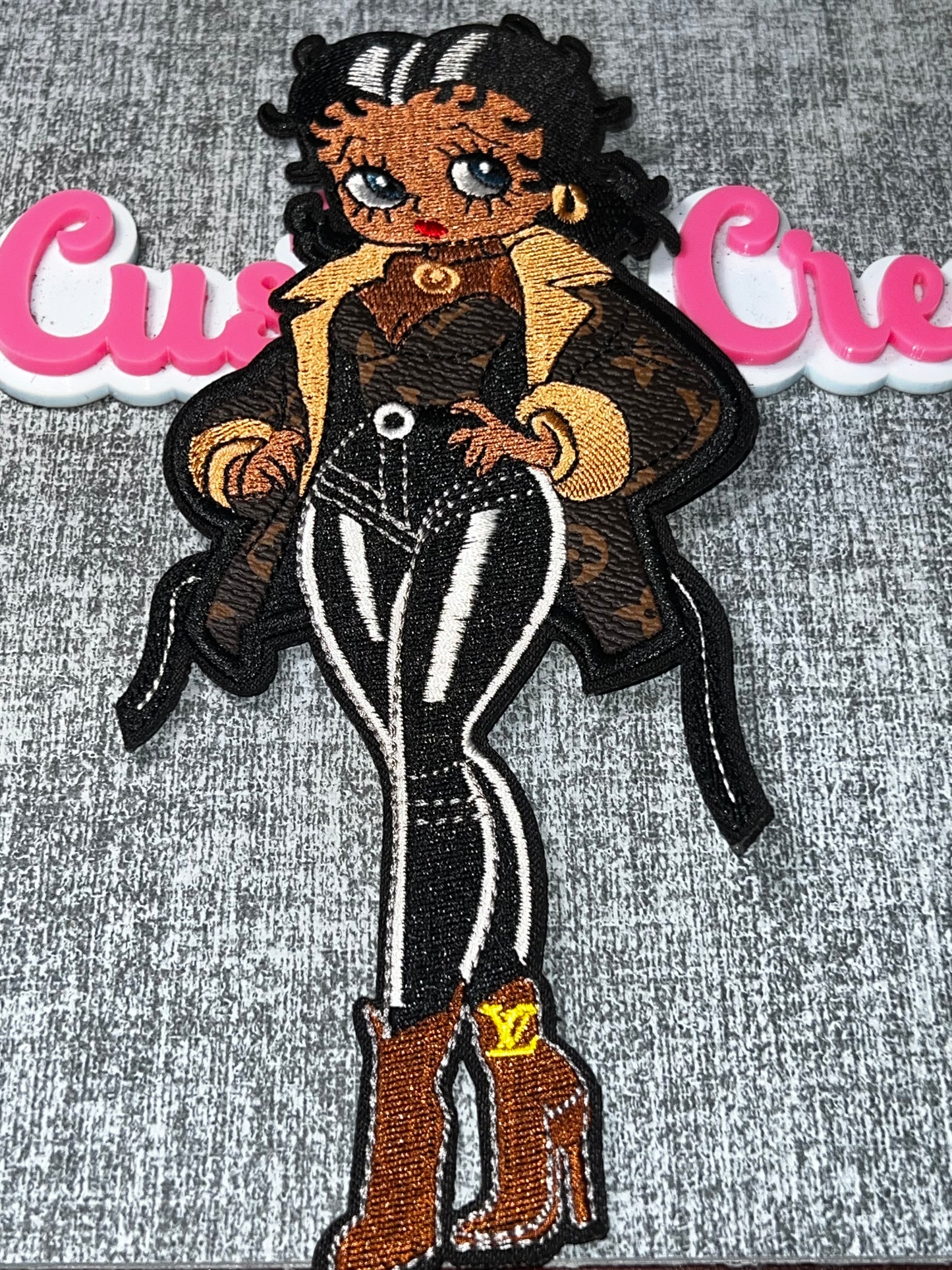 Brown Monogram Glam Woman Embroidered Patch – Fashion Iron On Applique