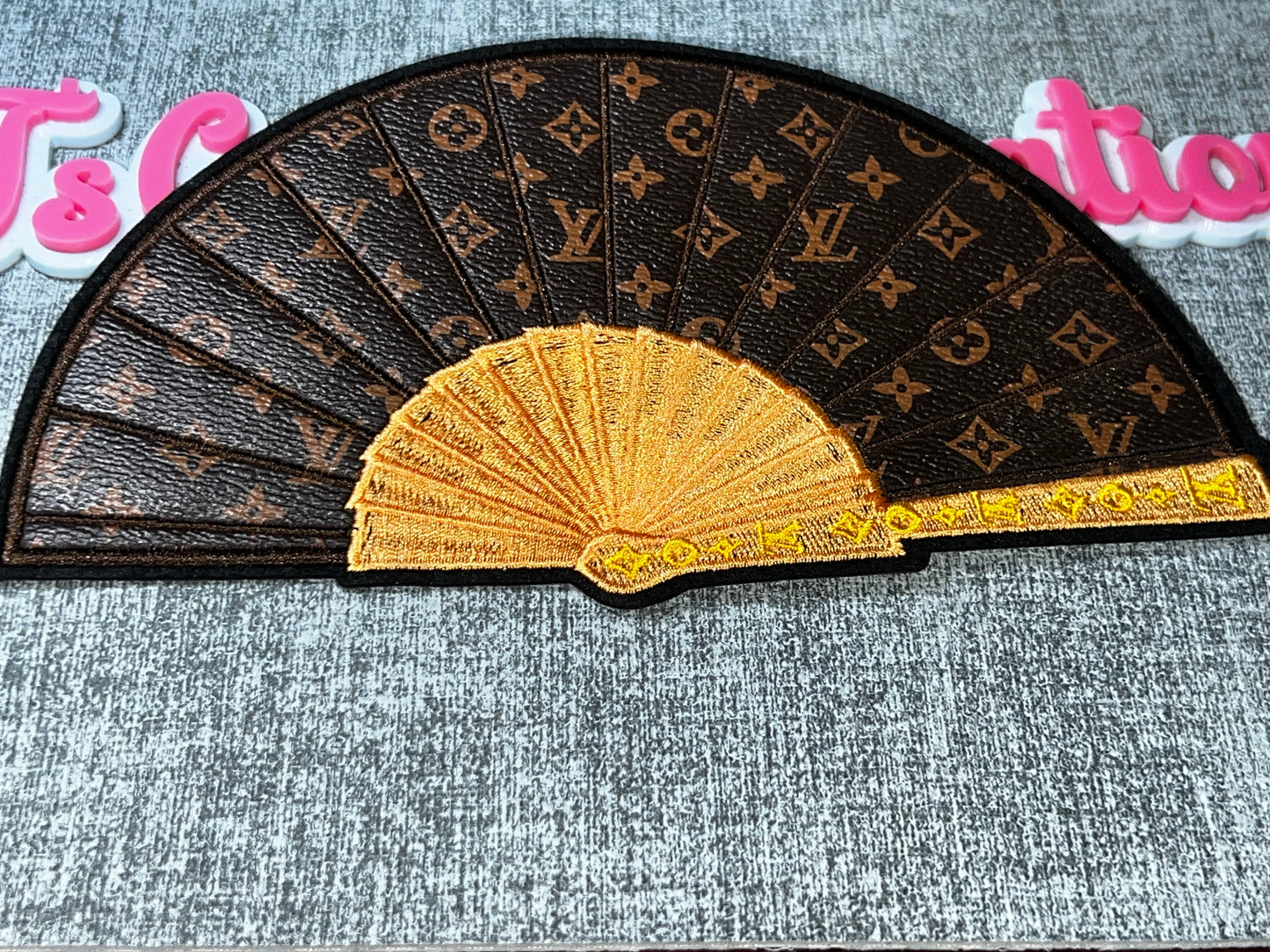 Brown Monogram Folding Fan Embroidered Patch – Gold Fashion Iron On Applique